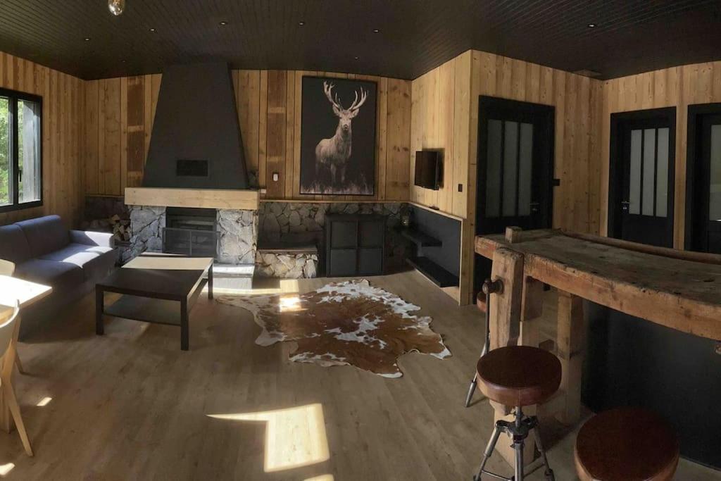 Chalet En Foret Avec Etang. Saint-Etienne-les-Remiremont Exterior foto